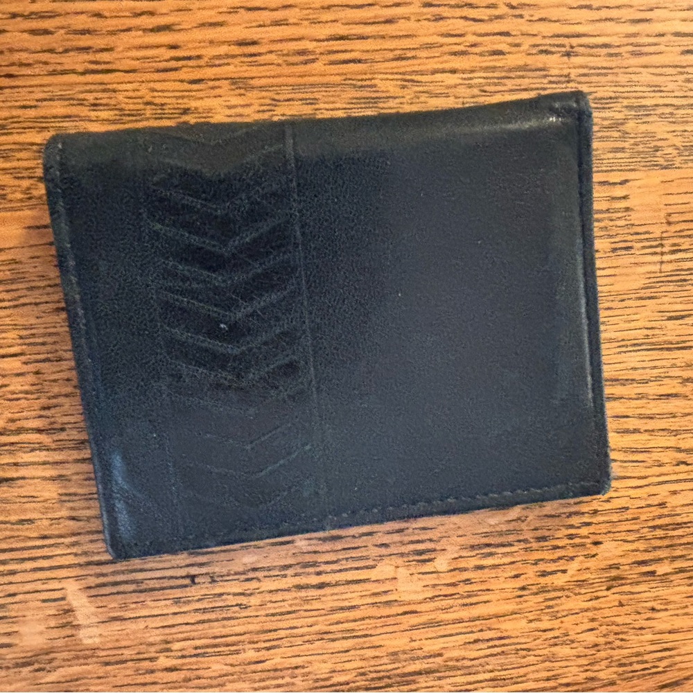 Men’s Prince Gardner black Lambskin leather wallet. 3.25” x 4” when clos…